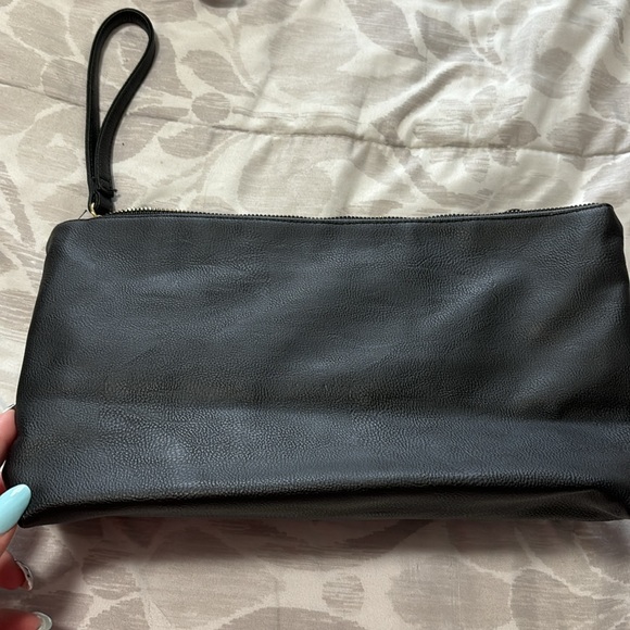 Cutest clutch - Picture 3 of 4